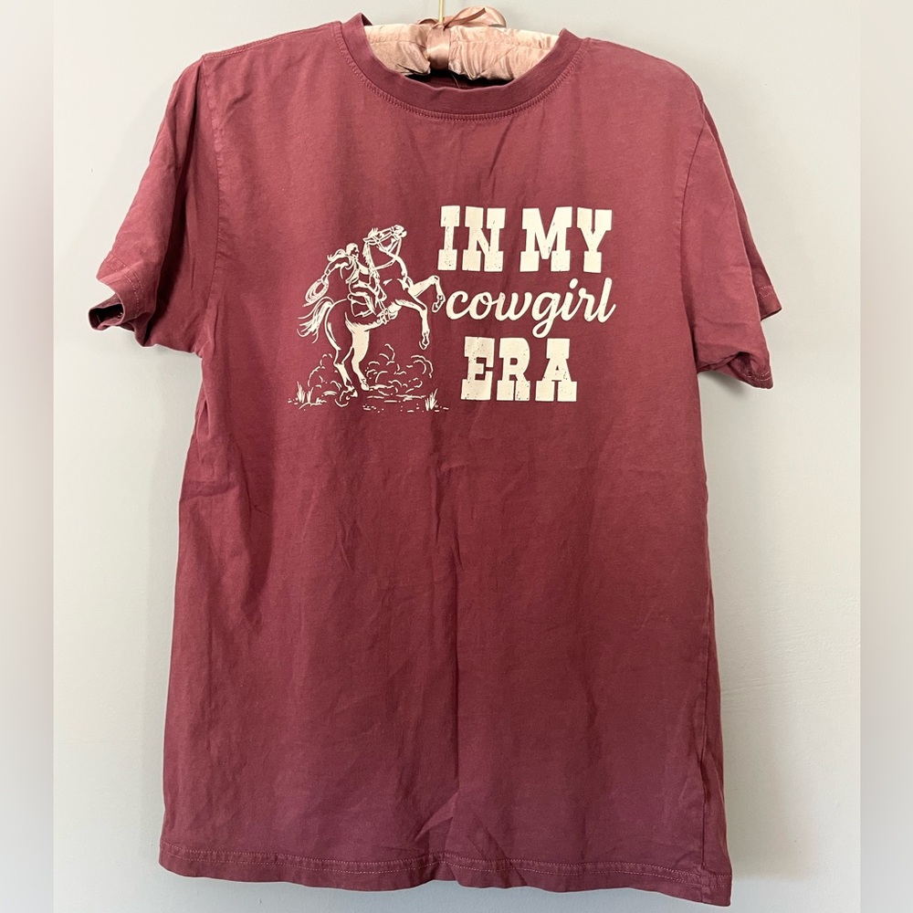 Jadelynn Brooke Rose Graphic 'In My Cowgirl Era' Tee women size small